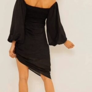 NA-KD
Off-the-shoulder neckline Dress