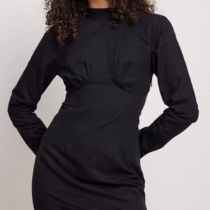 NA-KD
Black Mini Dress